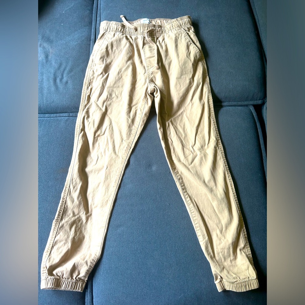 Young men’s size small old navy khaki joggers